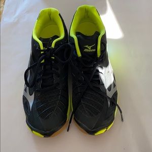 Mizuno volleyball shoes